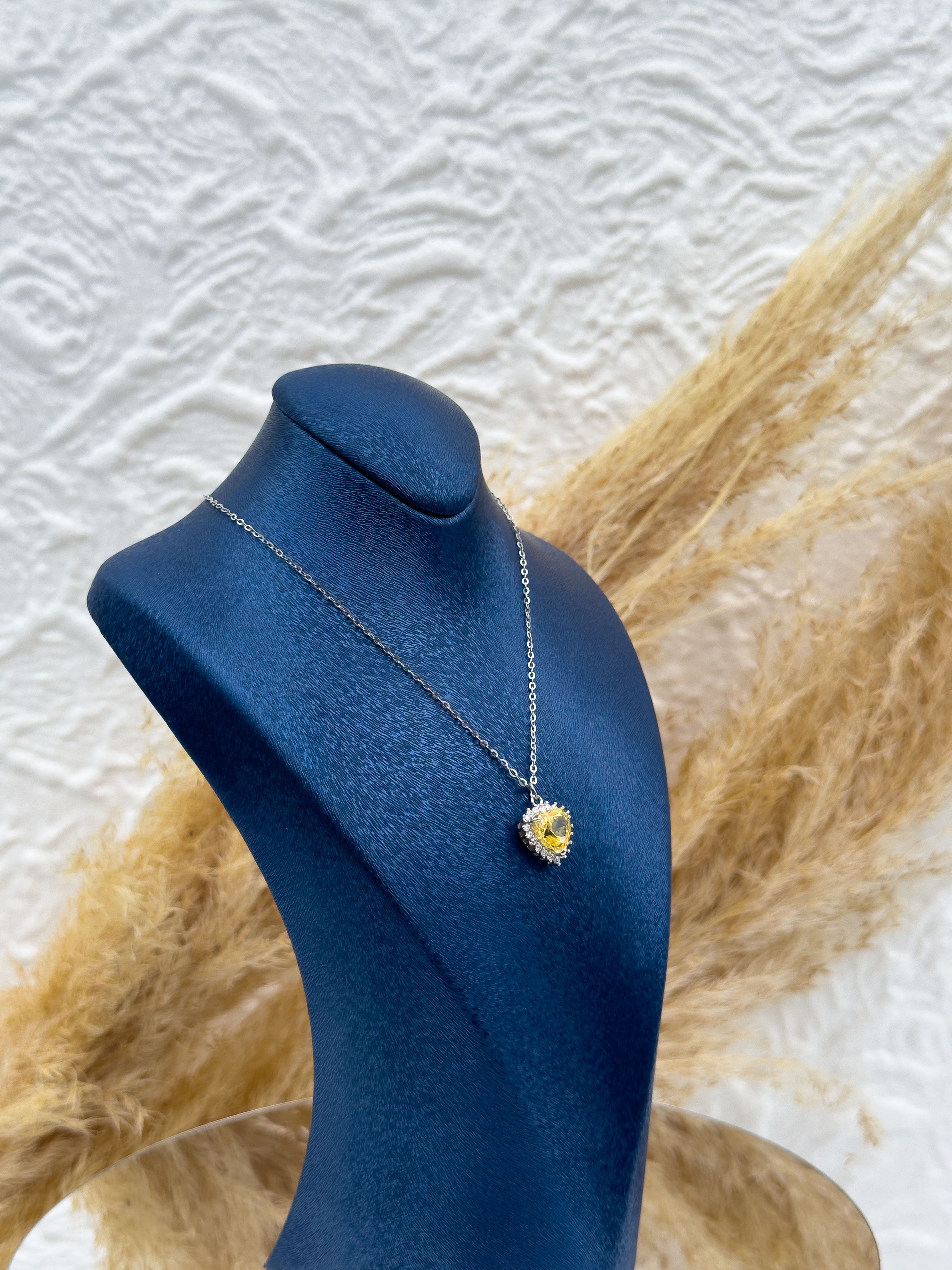 925 Ayar Gümüş Zirkon Taşlı Kalp Modeli Kadın Kolye – Şık Hediyelik